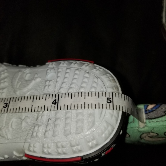 Chulis Black/Red Animal Sneaker, Sz 4.5 - Picture 8 of 8